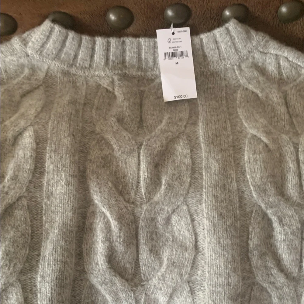 Banana Republic Light Gray Cable Knit Sweater SZ M - Picture 7 of 10